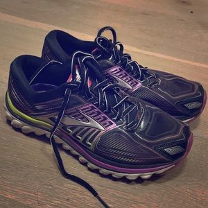 Brooks glycerin sneakers for women